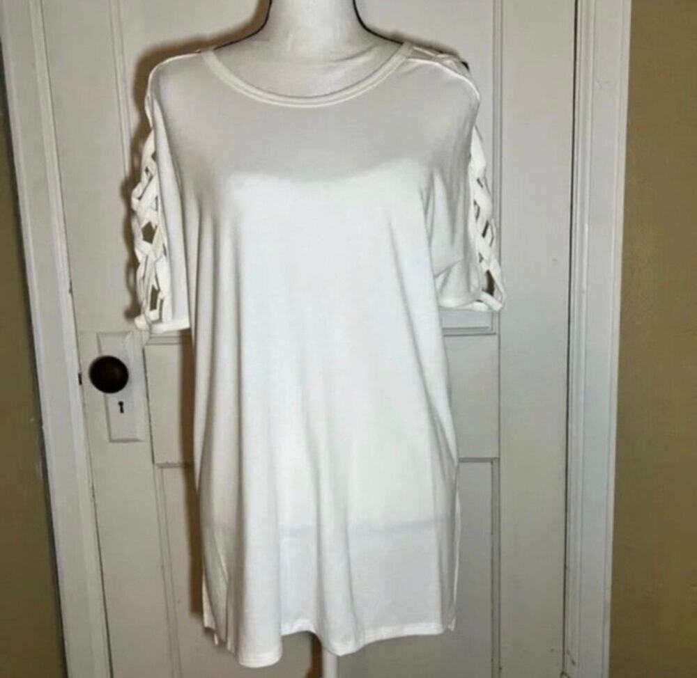 5/$25 White Zenana Premium Lattice Scoop Neck Sleeve Dressy T-Shirt Blouse Small